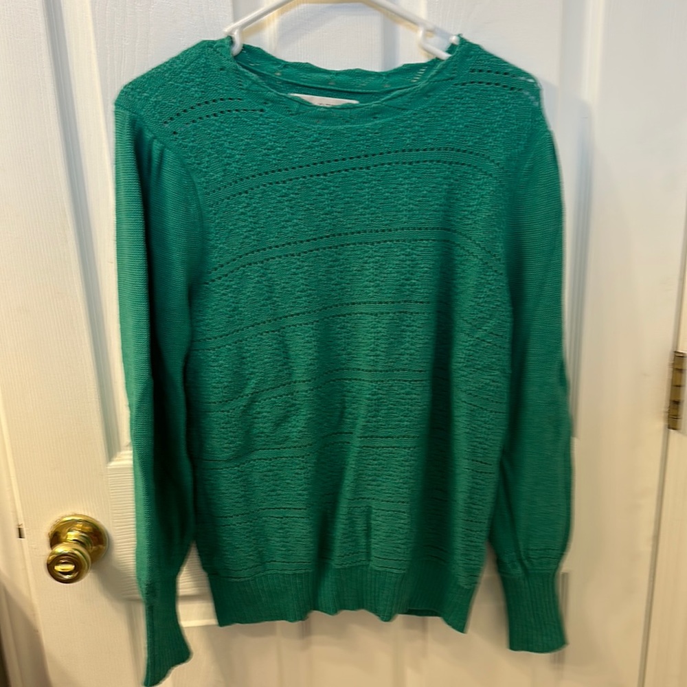 Green knit lightweight sweater